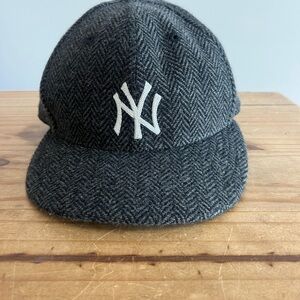⭐️$15⭐️ Yankee New Era Gray Herringbone Cap